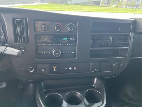 Used 2019 GMC Savana 2500 w/ Driver Convenience Package RWD image 14