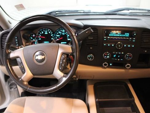 Used 2007 Chevrolet Silverado 1500 LT w/ 2LT Audio Package AWD/4WD image 23