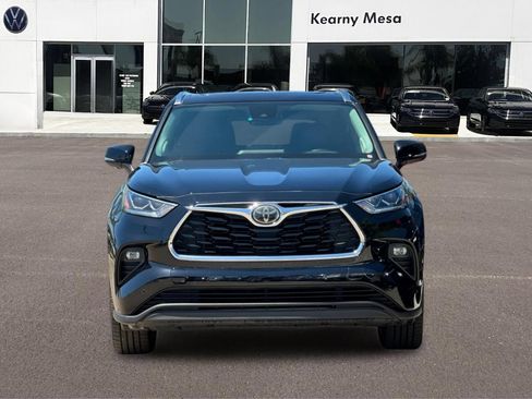 Used 2020 Toyota Highlander Limited FWD image 9