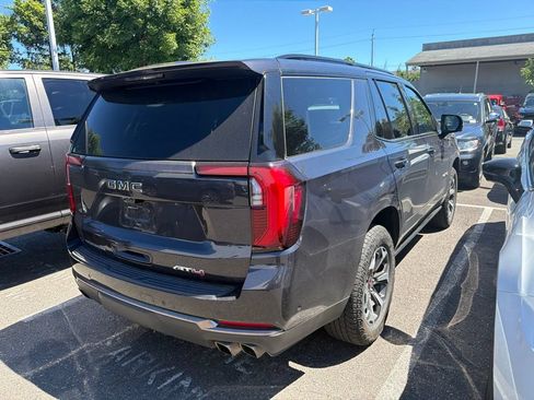 Used 2025 GMC Yukon AT4 Ultimate AWD/4WD image 6