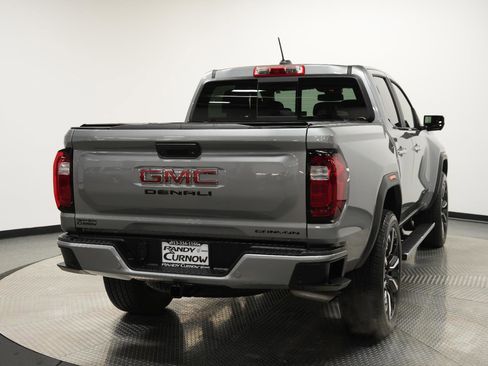 Used 2025 GMC Canyon Denali image 7
