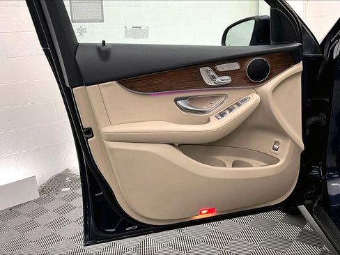 Certified 2022 Mercedes-Benz GLC 300 4MATIC image 24
