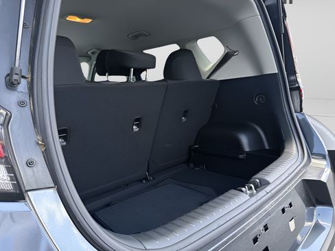 Used 2025 Kia Soul LX w/ LX Technology Package FWD image 9