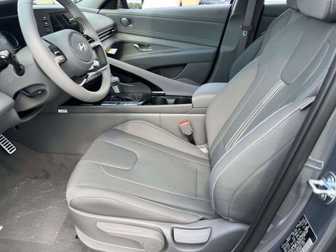 New 2026 Hyundai Elantra SEL Sport Premium FWD image 9