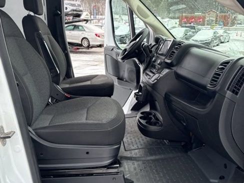 Used 2024 RAM ProMaster 2500 w/ Convenience Group FWD image 24