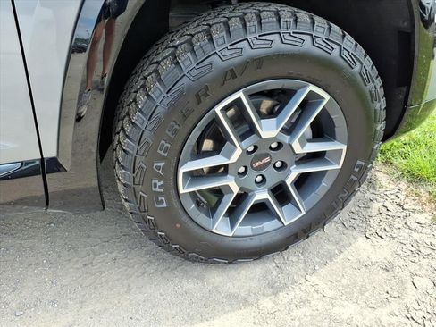New 2026 GMC Terrain AT4 AWD/4WD image 9