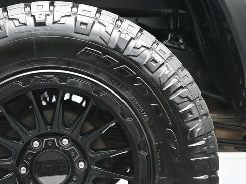 Used 2021 Toyota Tacoma TRD Off-Road AWD/4WD image 45