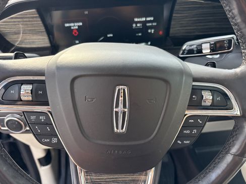 Certified 2020 Lincoln Navigator Black Label w/ Cargo Convenience Package AWD/4WD image 16