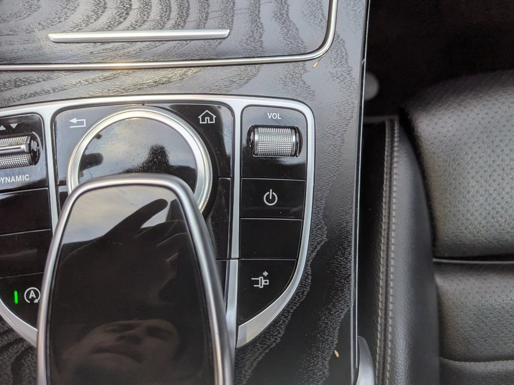 Used 2020 Mercedes-Benz C 300 4MATIC Coupe image 31