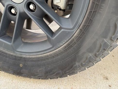 Used 2017 Jeep Wrangler Sahara image 5