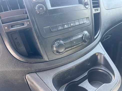 Used 2019 Mercedes-Benz Metris image 13