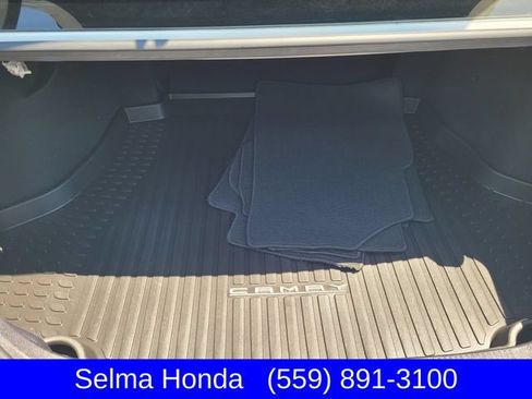 Used 2022 Toyota Camry SE w/ Carpet Mat Package (TMS) FWD image 25