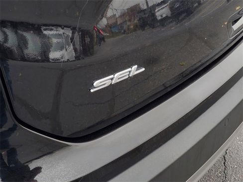 Certified 2024 Ford Edge SEL w/ Convenience Package image 31