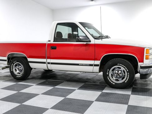 Used 1997 GMC Sierra 1500 2WD Regular Cab w/ Marketing Option Pkg 3 image 8