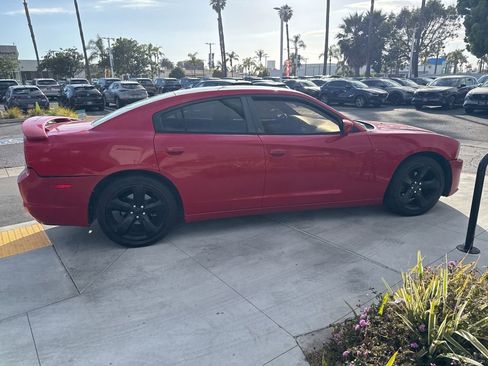 Used 2013 Dodge Charger SXT w/ Blacktop Pkg RWD image 22