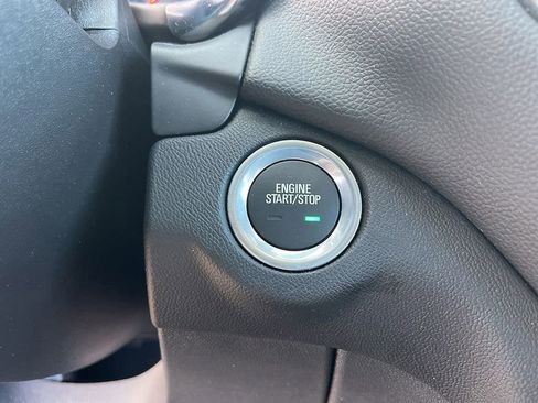 Used 2024 Chevrolet Equinox LT image 36