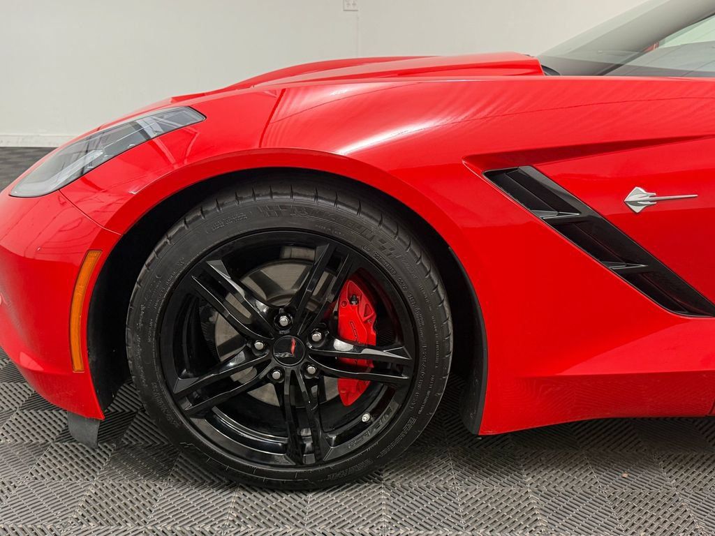Used 2016 Chevrolet Corvette Stingray Convertible RWD image 10
