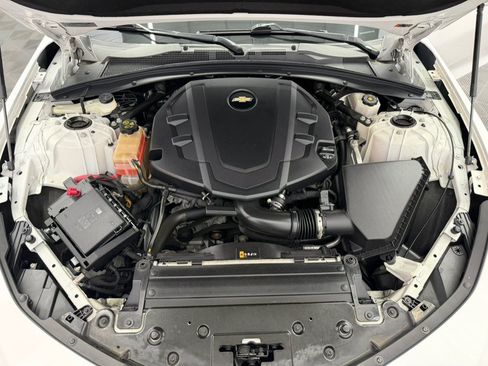 Used 2021 Chevrolet Camaro LT RWD image 23