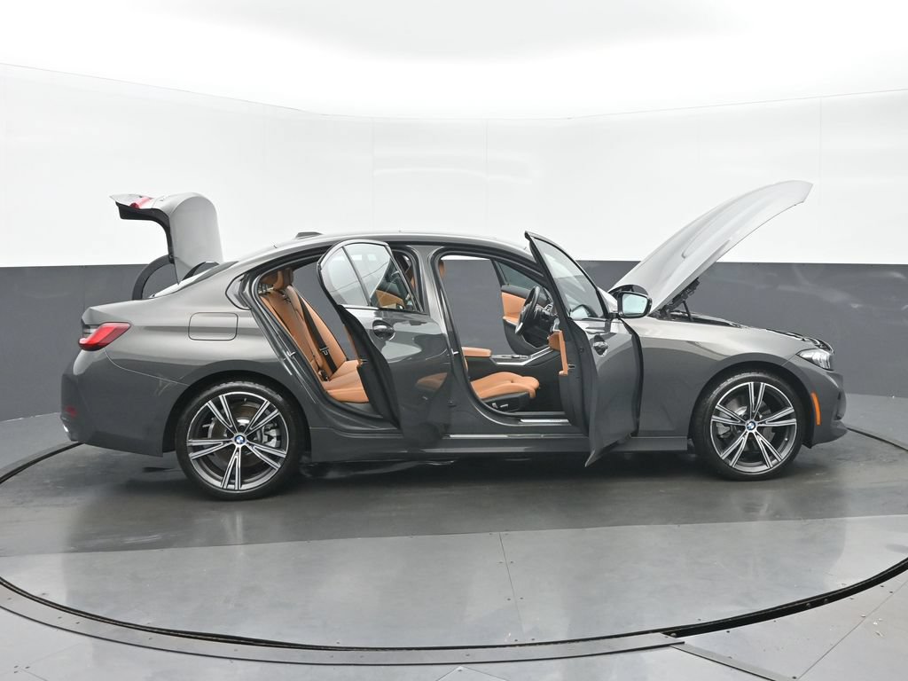 Used 2023 BMW 330i xDrive Sedan w/ Premium Package AWD/4WD image 40