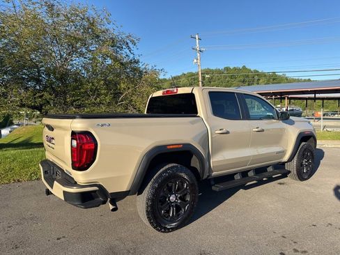 Used 2024 GMC Canyon Elevation w/ Trailering Package AWD/4WD image 17