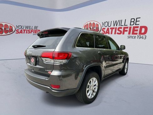 Used 2021 Jeep Grand Cherokee Laredo AWD/4WD image 2