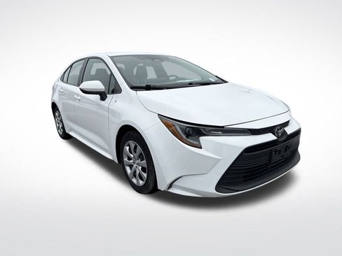 Used 2023 Toyota Corolla LE image 8