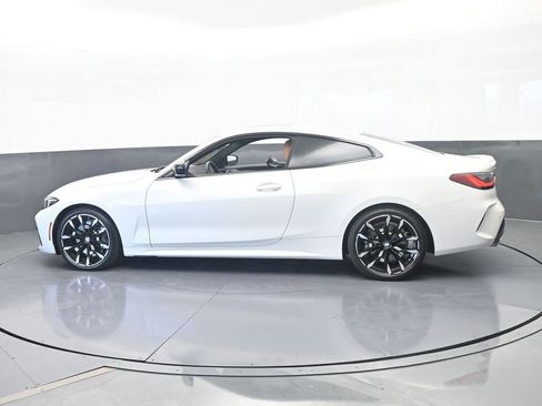 Used 2025 BMW 430i xDrive Coupe w/ M Sport Package AWD/4WD image 3