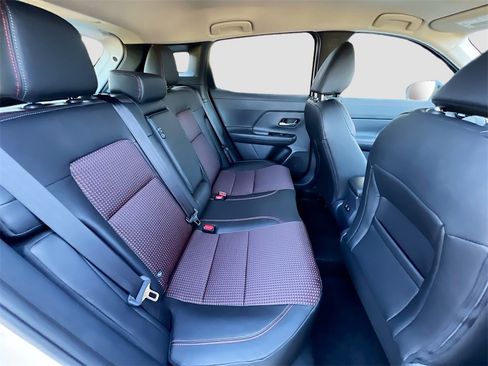 New 2026 Nissan Kicks SR image 24