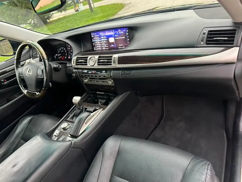Used 2016 Lexus LS 460 AWD w/ Comfort Package image 16