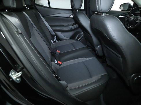 Used 2025 Buick Encore GX Preferred image 32