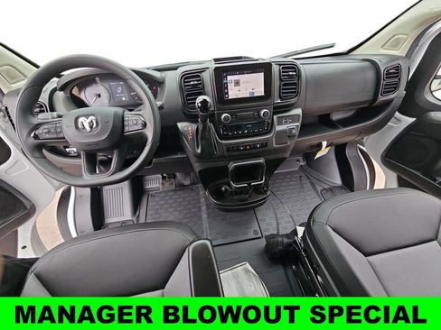 New 2024 RAM ProMaster 3500 w/ Convenience Group FWD image 9