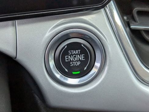 Used 2025 Chevrolet Trax LT w/ LT Convenience Package image 20