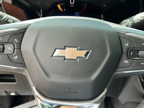Used 2024 Chevrolet TrailBlazer LT w/ LT Cold Weather Package AWD/4WD image 11