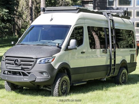 Used 2024 Mercedes-Benz Sprinter 2500 image 14