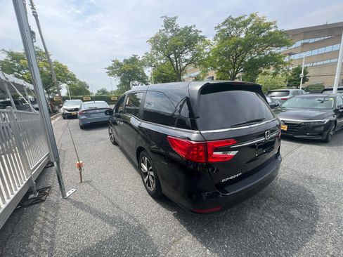 Used 2023 Honda Odyssey Touring image 15