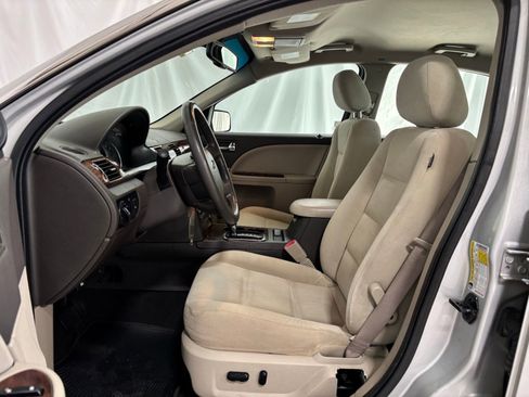 Used 2009 Ford Taurus SEL image 12