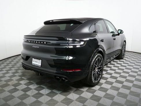 New 2026 Porsche Cayenne AWD image 3