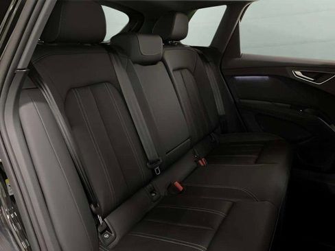 Used 2024 Audi Q4 e-tron Premium w/ Convenience Package image 77