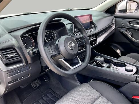 Used 2024 Nissan Rogue SV AWD/4WD image 13