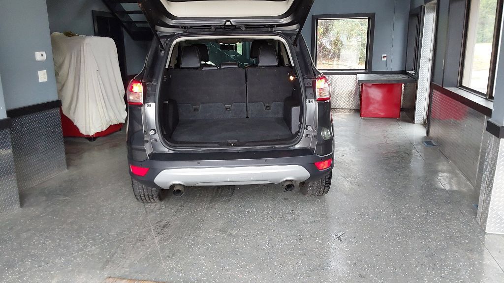 Used 2015 Ford Escape SE w/ SE Chrome Package AWD/4WD image 9