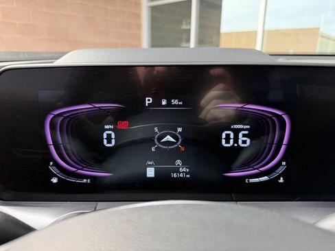 Used 2024 Kia Telluride LX image 17