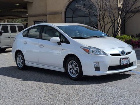 Used 2010 Toyota Prius FWD image 3