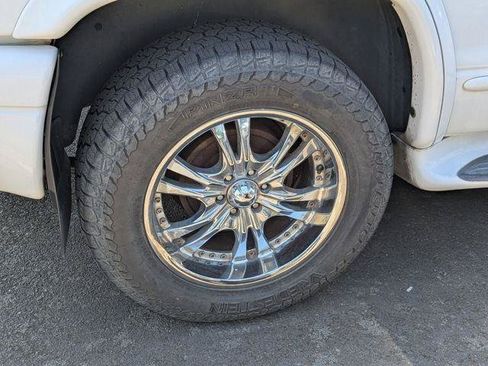 Used 2000 Dodge Durango 4WD image 7