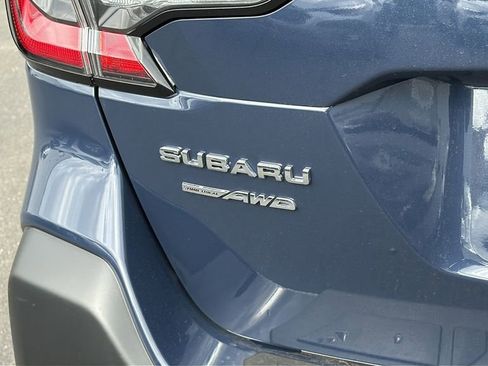 Used 2025 Subaru Outback Premium image 12