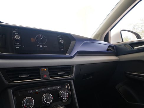 Certified 2023 Volkswagen Taos SE w/ Black Wheel Package FWD image 16