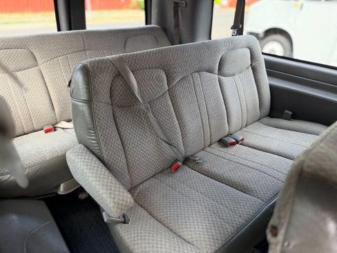 Used 2003 Chevrolet Express 3500 Extended Passenger RWD image 18