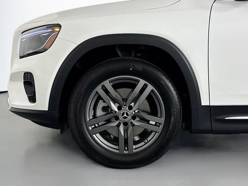 New 2026 Mercedes-Benz GLB 250 image 9