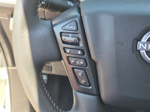 Used 2023 Nissan Frontier SV w/ Technology Package AWD/4WD image 19
