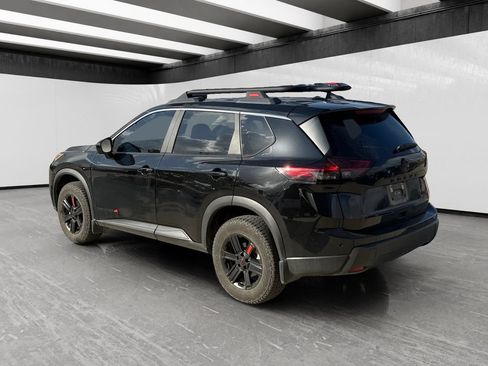 Used 2025 Nissan Rogue SV AWD/4WD image 3