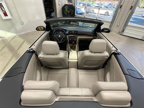 Used 2008 BMW 135i Convertible image 26